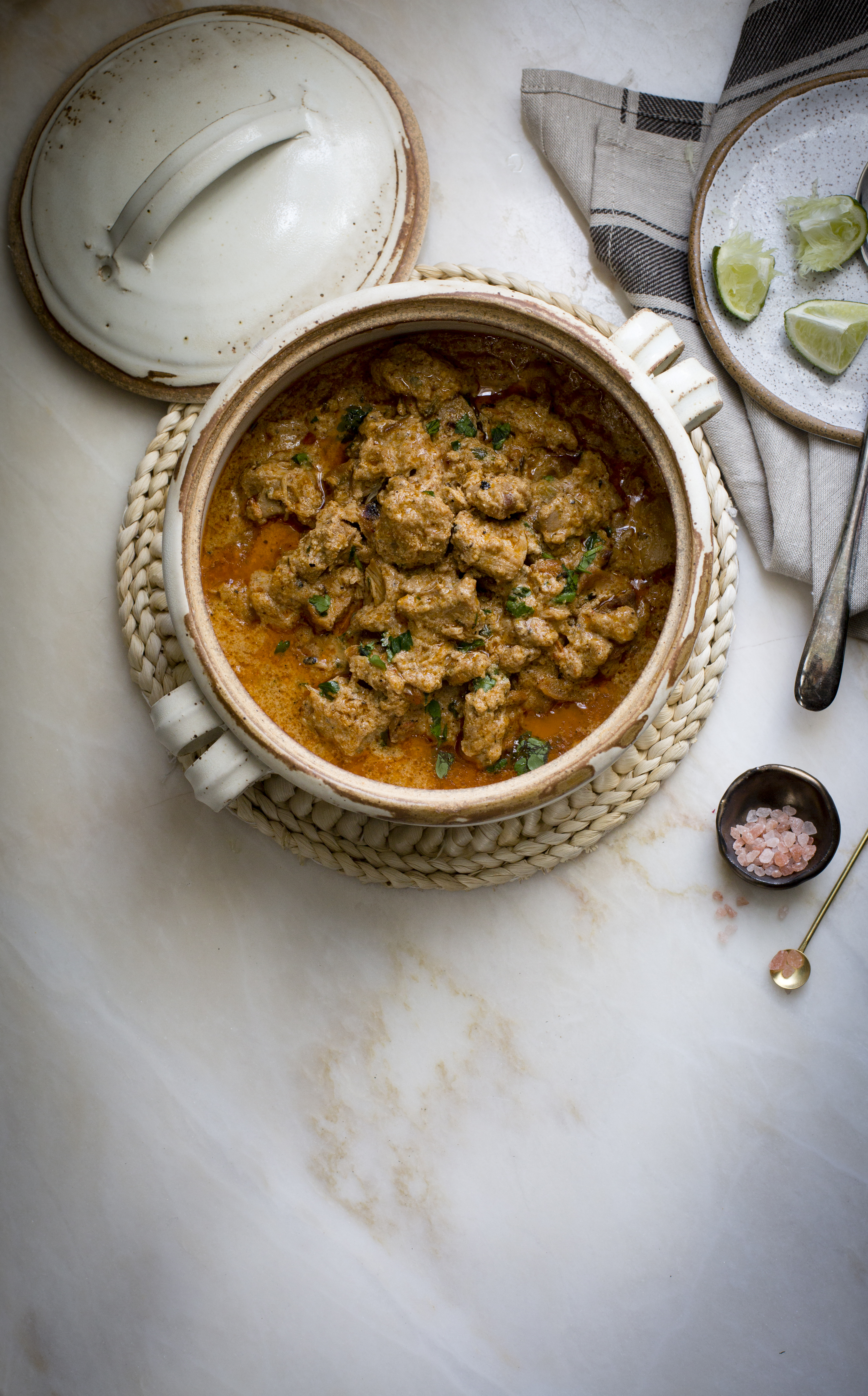 SIMPLE CHICKEN CURRY WITH YOGURT