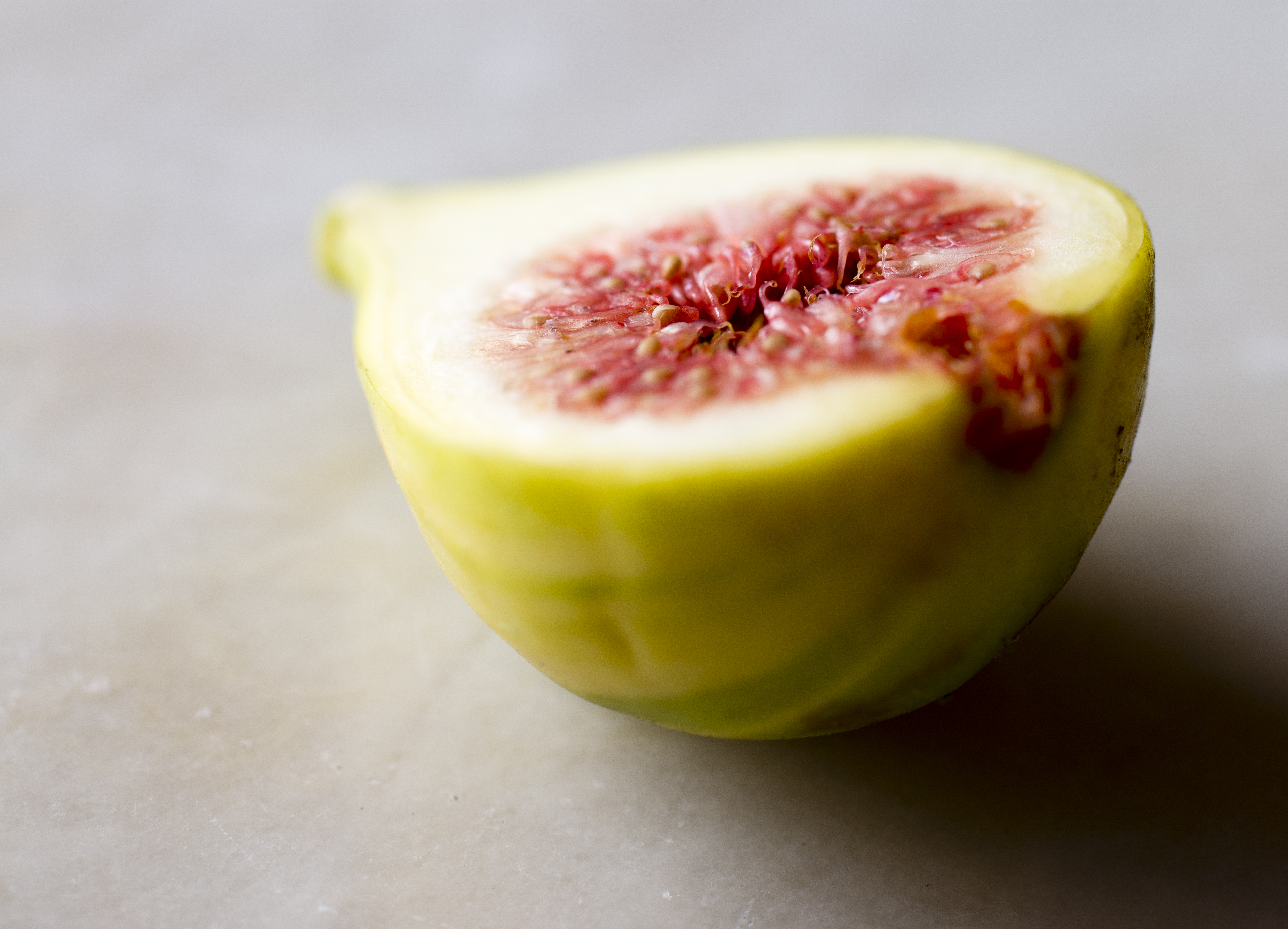 STILL LIFE PHOTOGRAPHY - FRESH FIGS