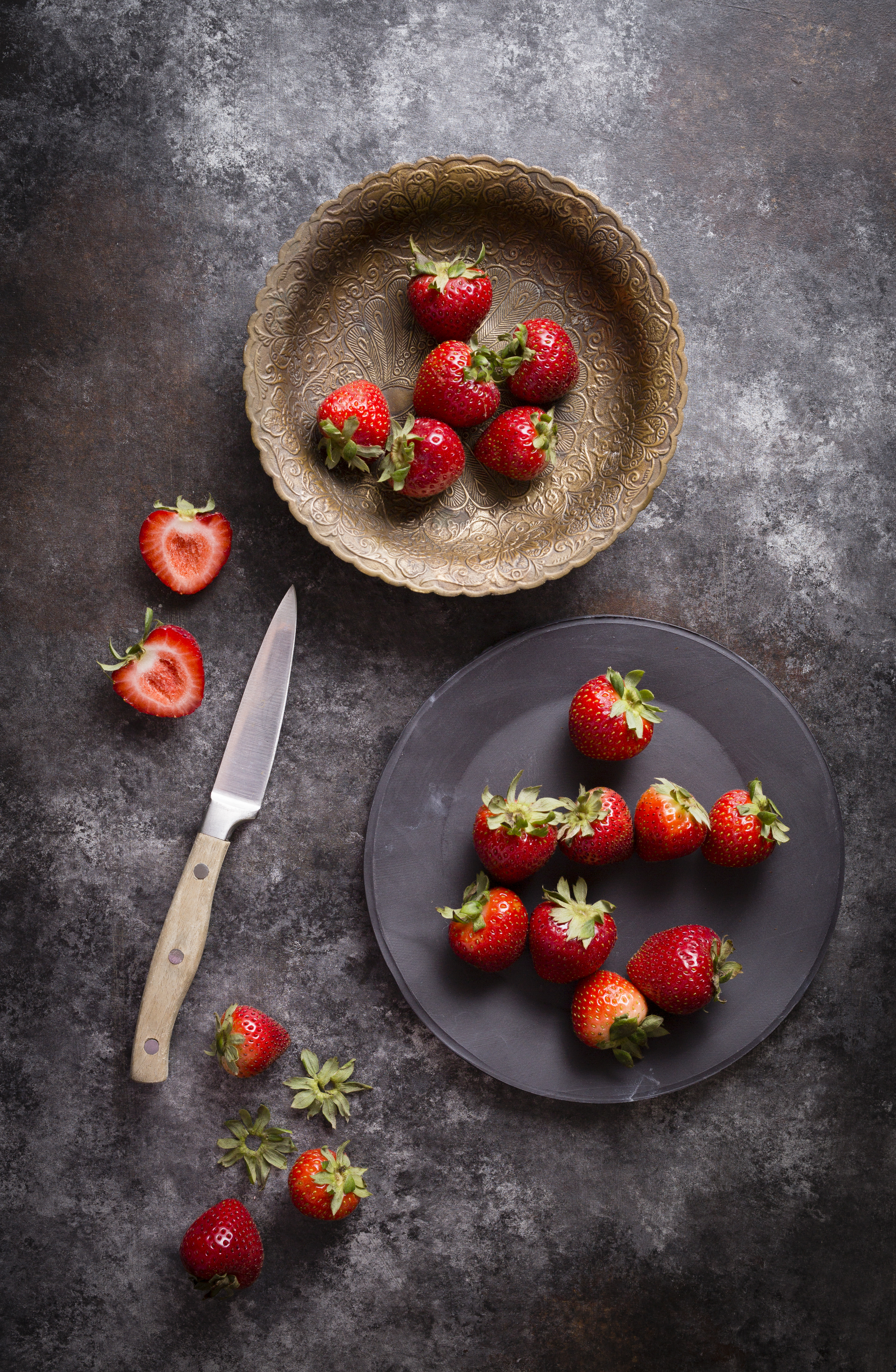 STRAWBERRY ALMOND TEA CAKE