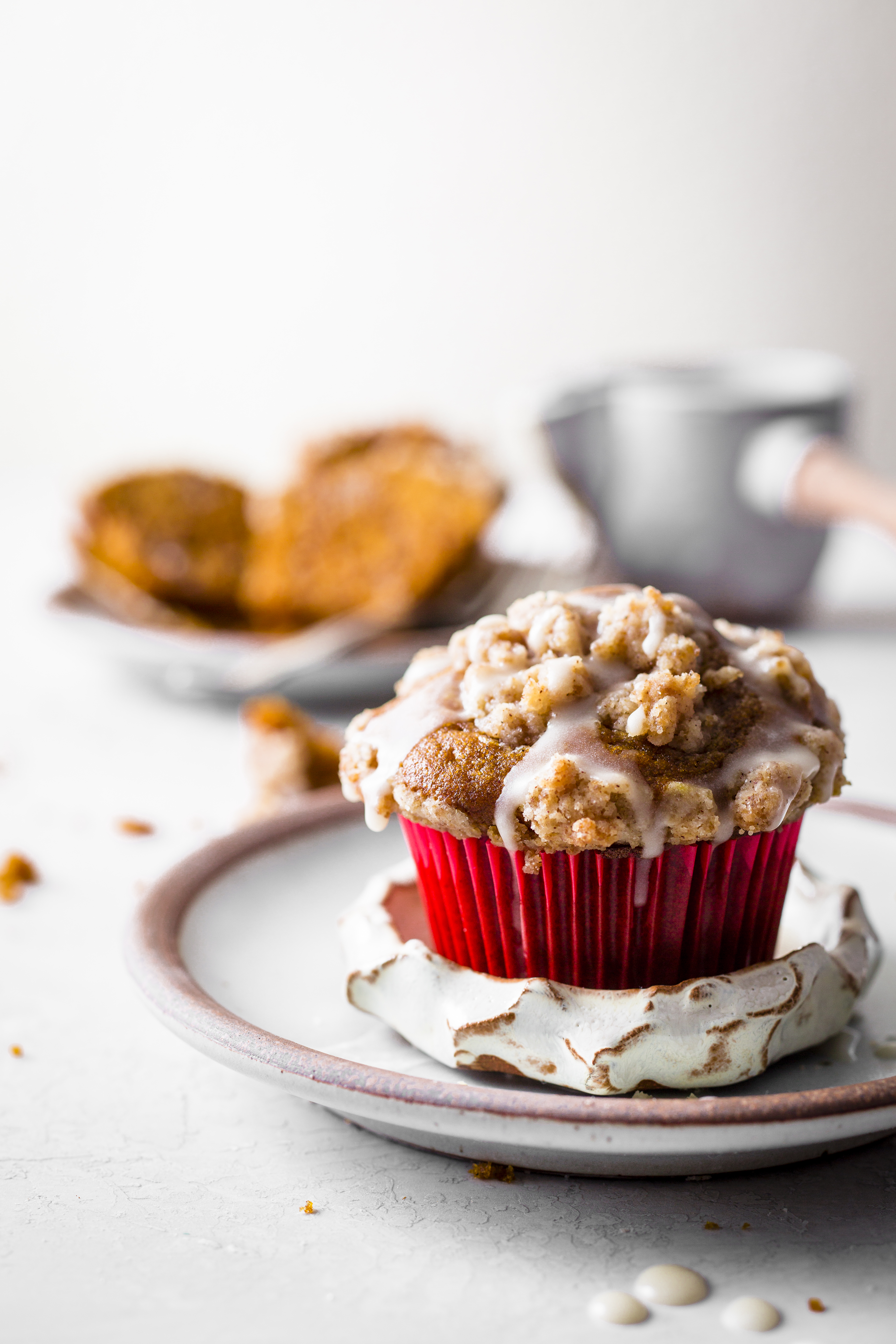 PUMPKIN CRUMB CAKE MUFFINS